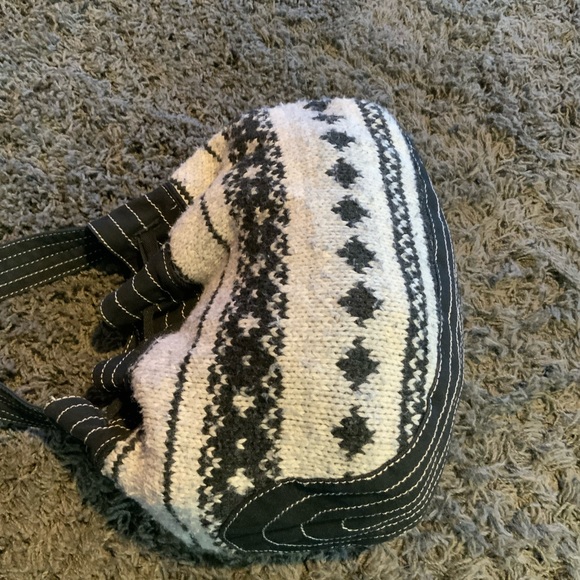 American Eagle drawstring bucket style sweater bag - Picture 10 of 12